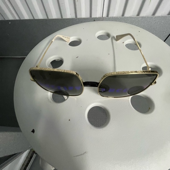 FINAL PRICE $85 W/ FREE SHIPPING! Gucci Guccify Oversized sunglasses - Picture 3 of 9